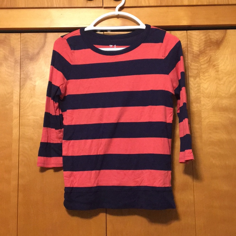 Gap shirt